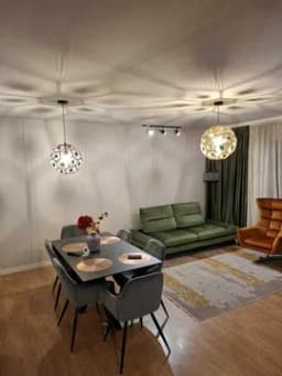 Apartament 3 camere de vânzare — miniatură 1