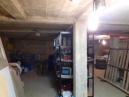 Proprietar – Gospodărie mare 5.600 mp, casă, livadă bogată, stupină și lac, com. Potlogi — miniatură 4