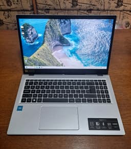 Vand laptop Acer Aspire A315--Intel N100 Turbo Speed 3.4 GHz--4GB RAM DDR5--SSD — miniatură 1