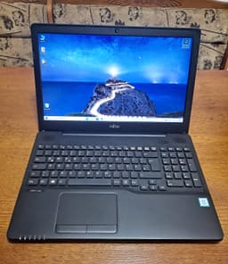De vanzare laptop Fujitsu LifeBook A556--Procesor i5-6200U--8 GB RAM-DDR4--SSD — miniatură 1