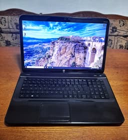 Vand laptop HP-G7--Intel i5-3230M--8GB RAM--SSD NOU--Video RadeonHD — miniatură 1